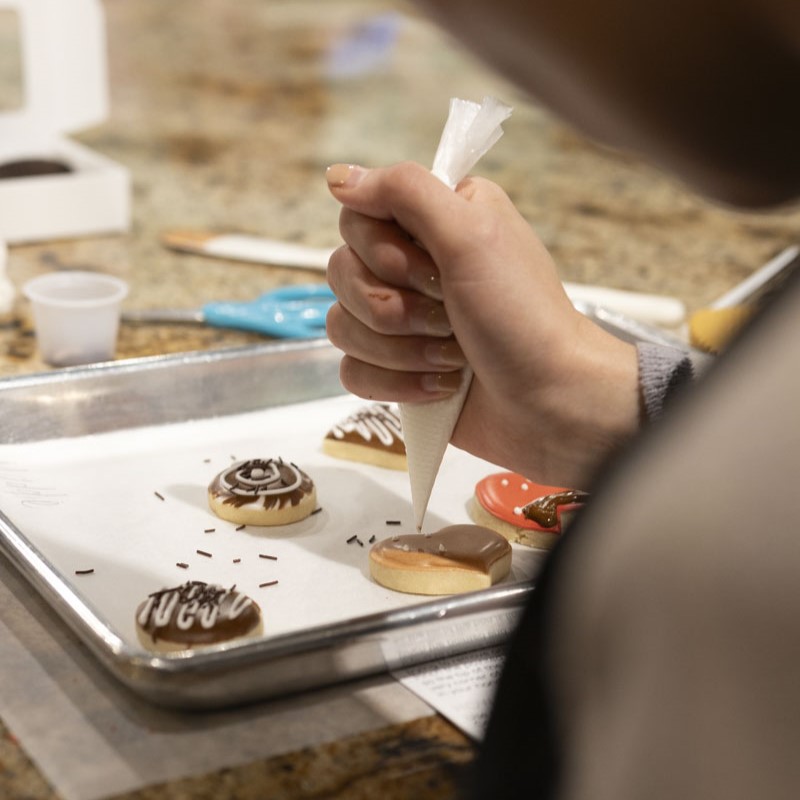 cooking class cookie decorating